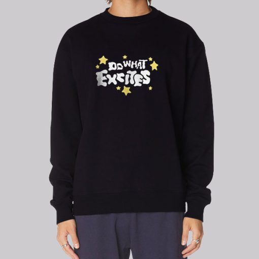 Kelly Wakasa Merch Do What Excities Sweatshirt